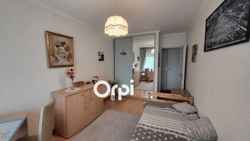 Appartement - 100 m² - 5 pièces