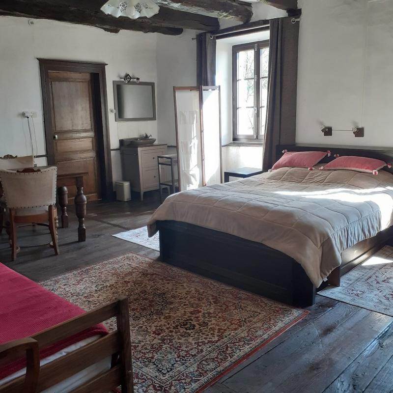 Maison - 235 m² - 11 pièces