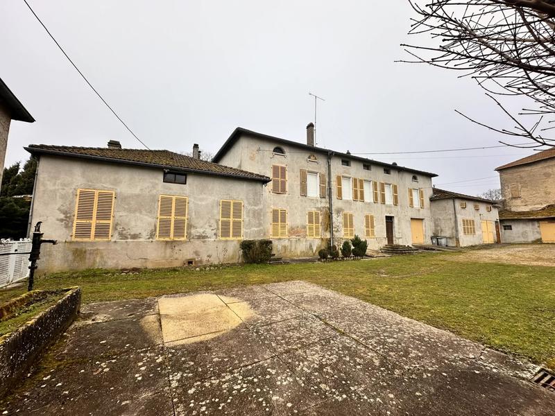 Maison - 400 m² - 12 pièces