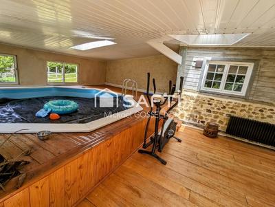 Maison - 300 m² - 9 pièces