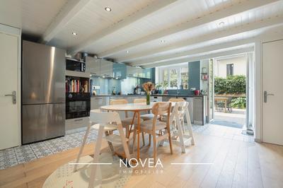 Appartement - 99 m² - 4 pièces