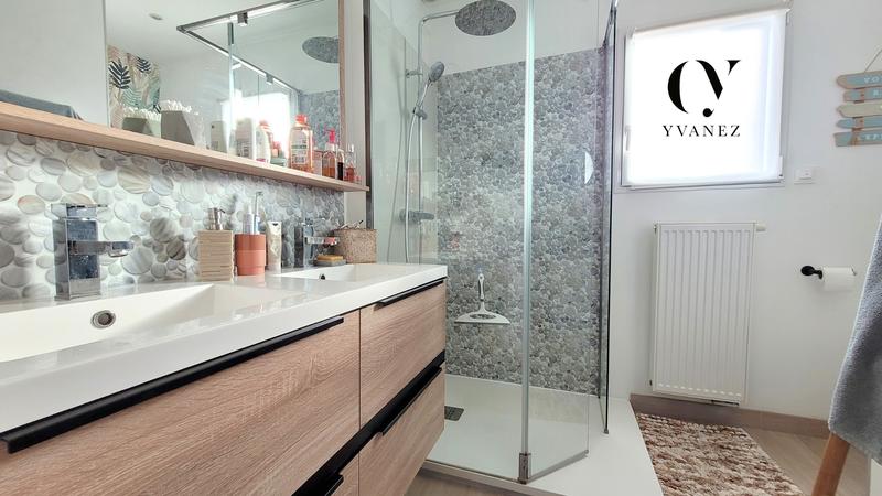 Maison - 150 m² - 8 pièces