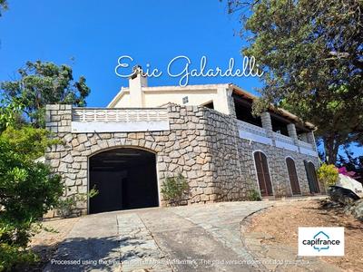 Maison - 328 m² - 12 pièces