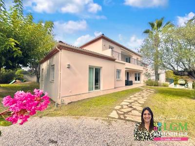 Villa - 305 m² - 7 pièces