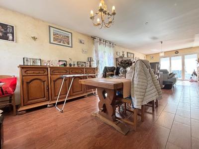 Maison - 110 m² - 4 pièces
