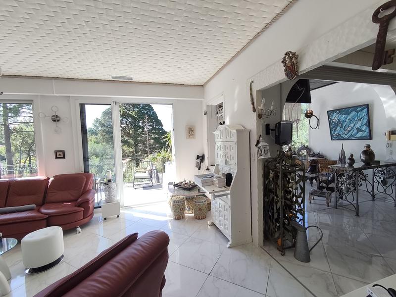 Villa - 250 m² - 8 pièces