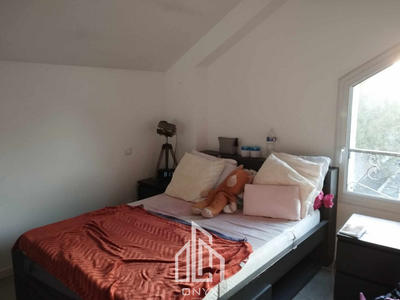 Appartement - 90 m² - 4 pièces