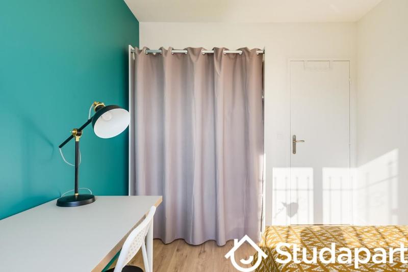 Chambre - 10 m² - 1 pièce