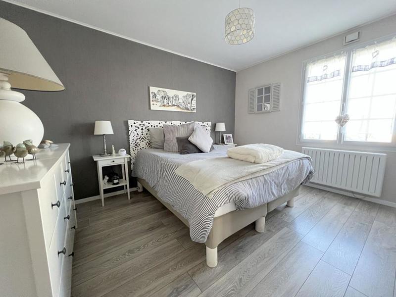 Maison - 180 m² - 8 pièces