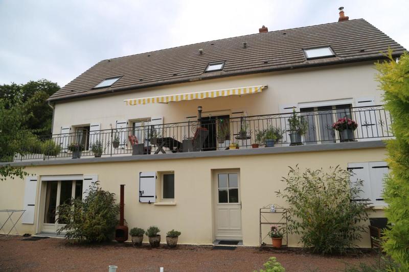 Pavillon - 270 m² - 7 pièces