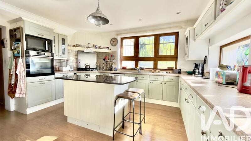 Maison - 284 m² - 7 pièces
