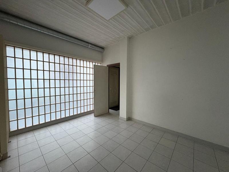 Local commercial - 115 m²