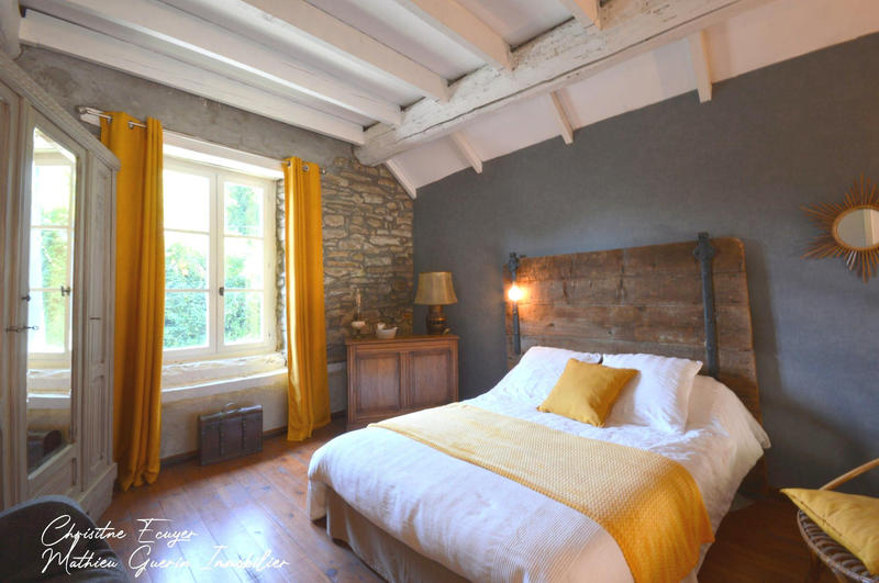 Maison ancienne - 200 m² - 7 pièces