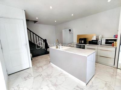 Maison - 95 m² - 4 pièces