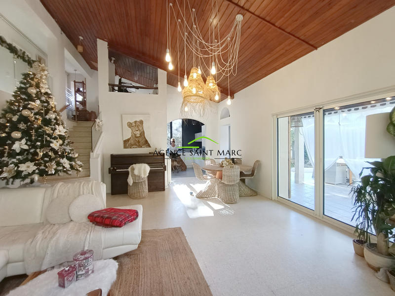 Maison - 115 m² - 5 pièces