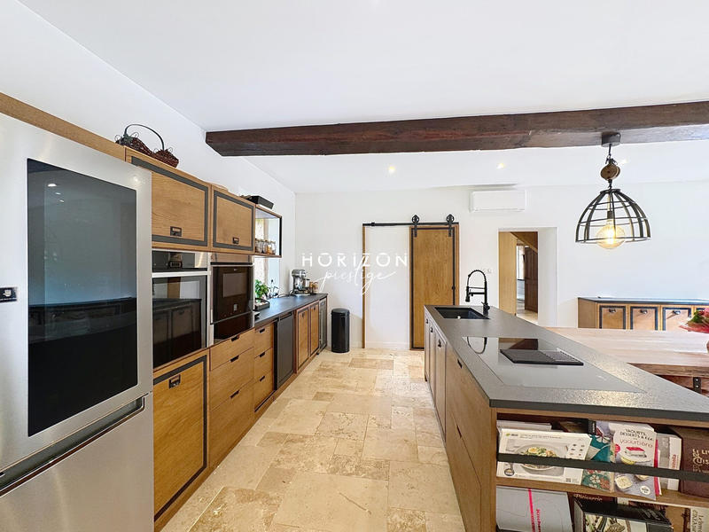 Maison ancienne - 224 m² - 7 pièces