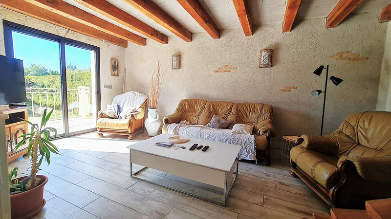 Maison - 161 m² - 8 pièces