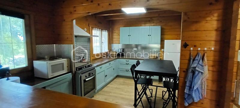 Châlet - 200 m² - 6 pièces