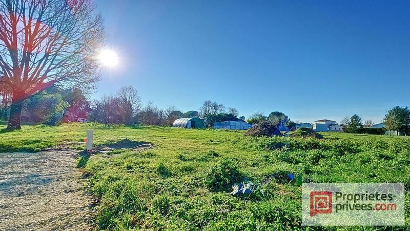 Terrain constructible - 700 m²