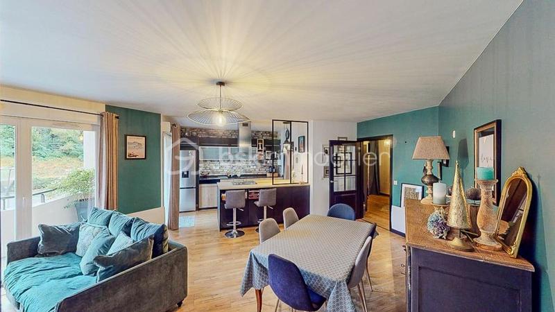 Appartement - 83 m² - 4 pièces