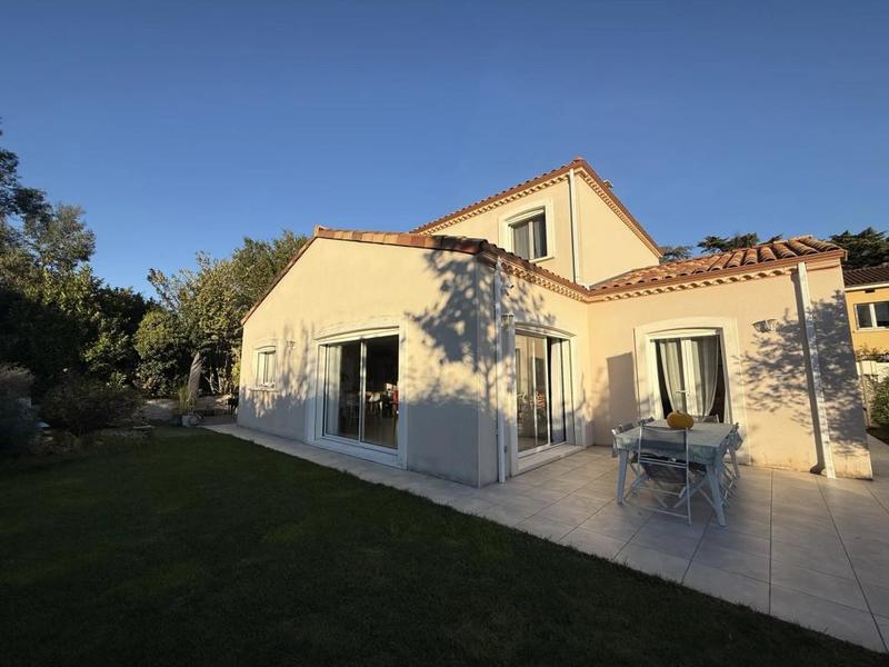 Maison - 156 m² - 7 pièces