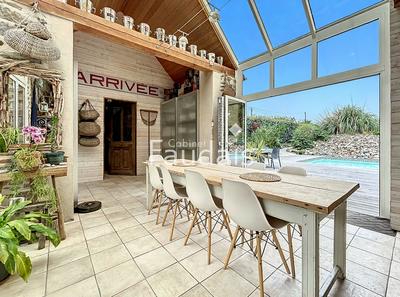 Maison - 277 m² - 8 pièces