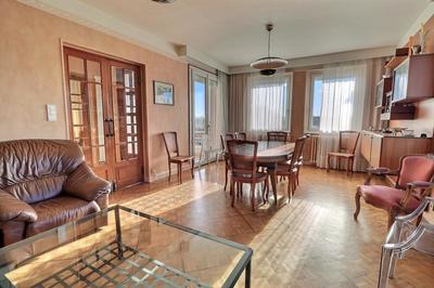 Maison - 184 m² - 8 pièces