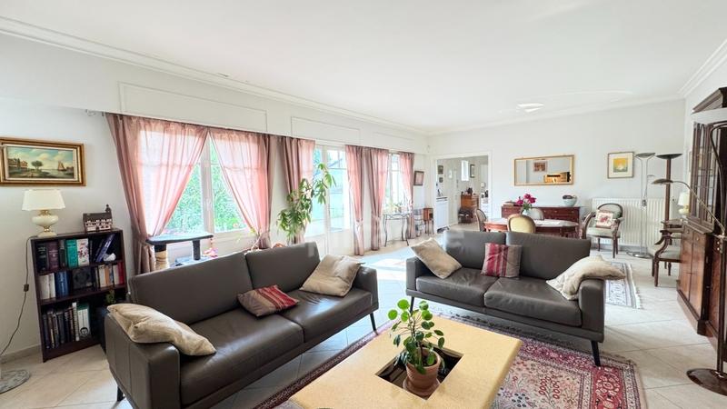 Maison - 265 m² - 8 pièces