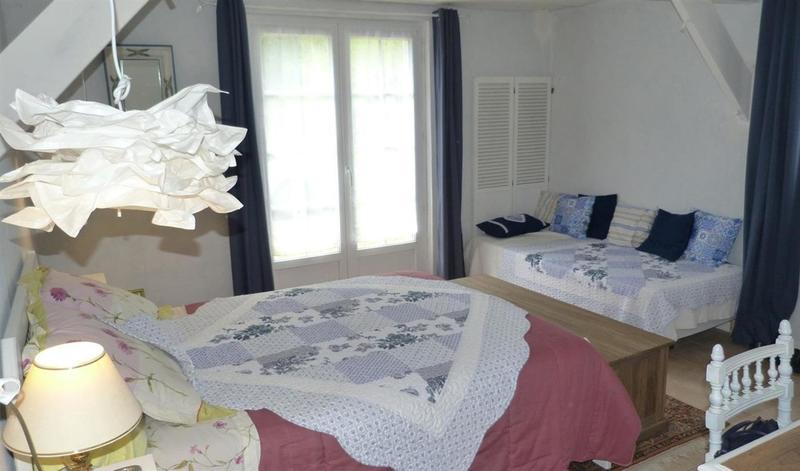 Maison - 185 m² - 8 pièces