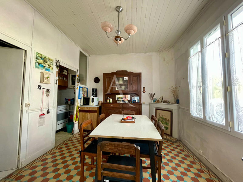 Maison - 96 m² - 6 pièces