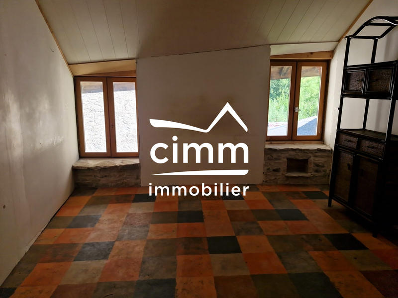 Maison - 217 m² - 7 pièces