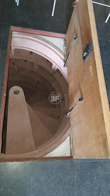 Maison - 256 m² - 8 pièces