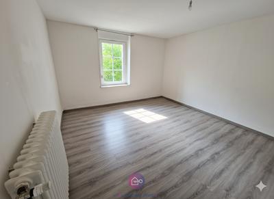 Maison - 121 m² - 6 pièces