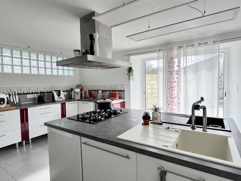 Maison - 371 m² - 11 pièces