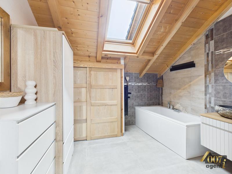 Maison - 101 m² - 5 pièces