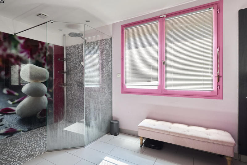 Maison - 237 m² - 9 pièces