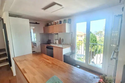 Maison traditionnelle - 90 m² - 4 pièces