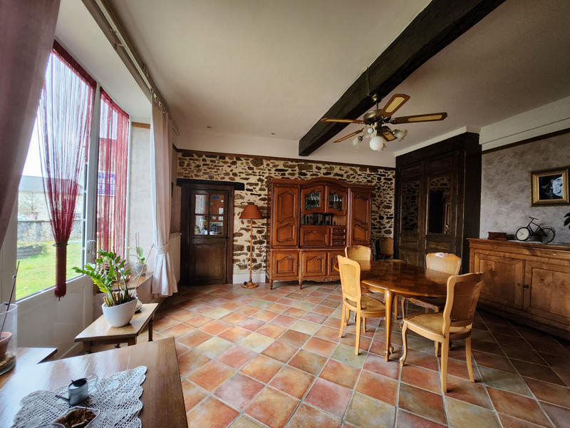 Maison de village - 194 m² - 9 pièces