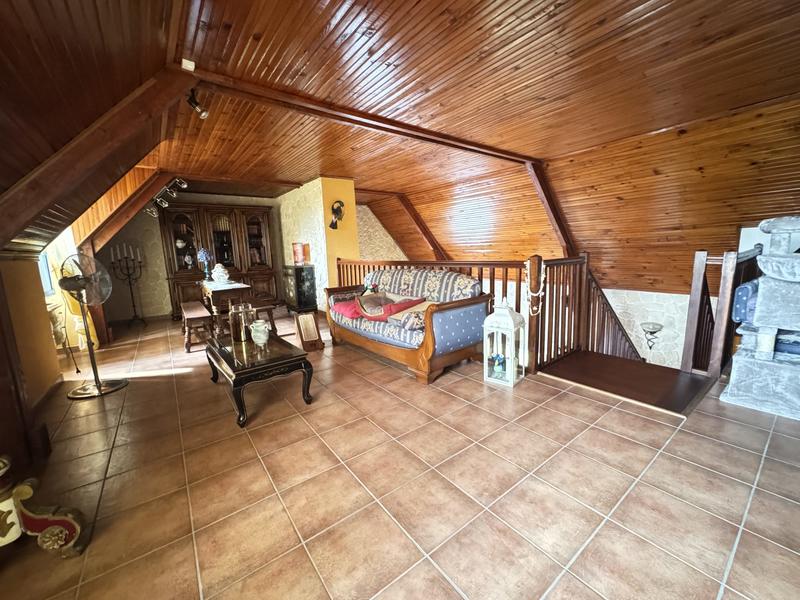Viager - Maison traditionnelle - 240 m² - 6 pièces
