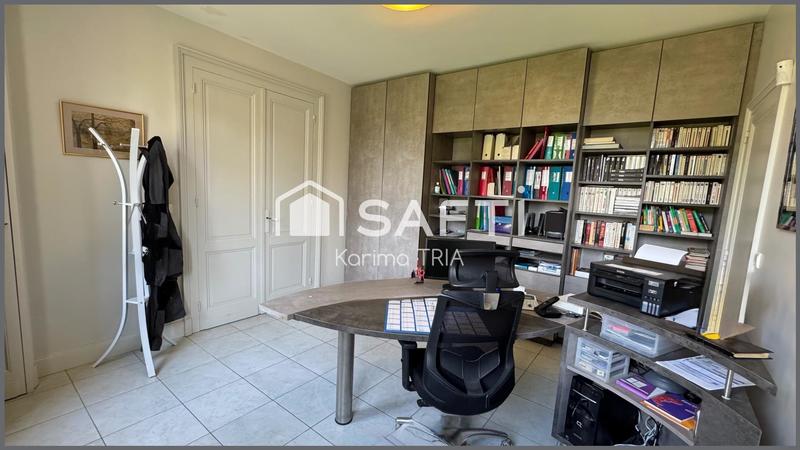 Maison - 236 m² - 7 pièces