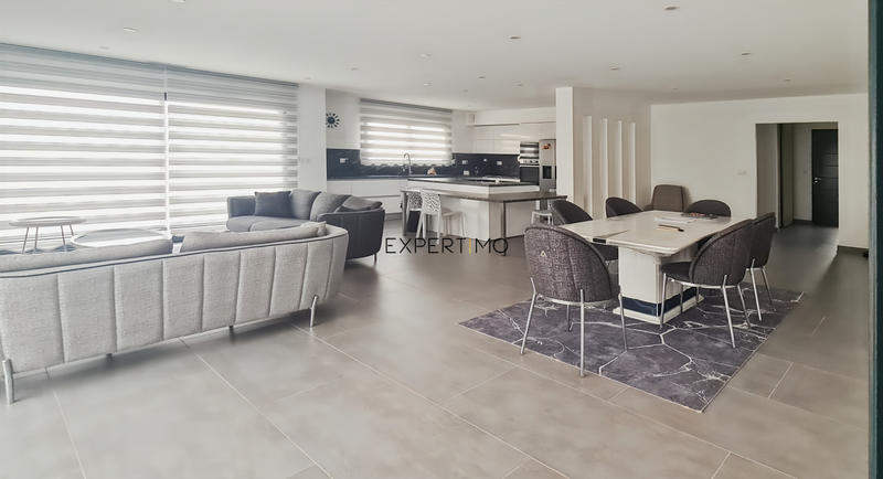 Villa - 137 m² - 4 pièces