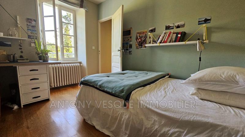 Maison - 198 m² - 10 pièces