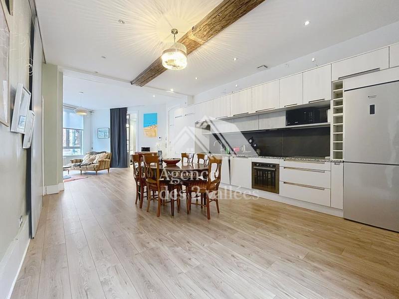 Appartement - 95 m² - 3 pièces