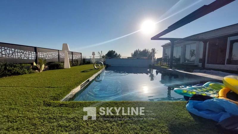 Villa - 210 m² - 8 pièces