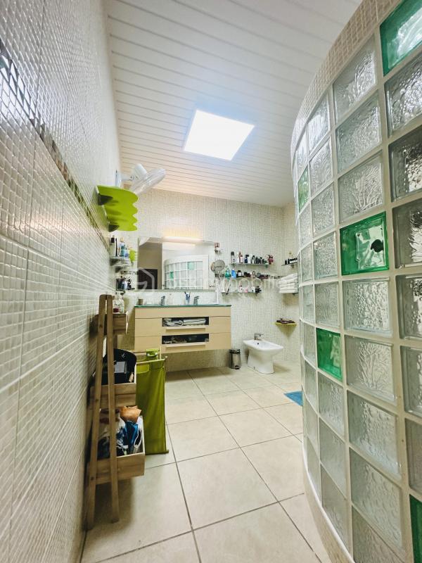 Villa - 177 m² - 5 pièces