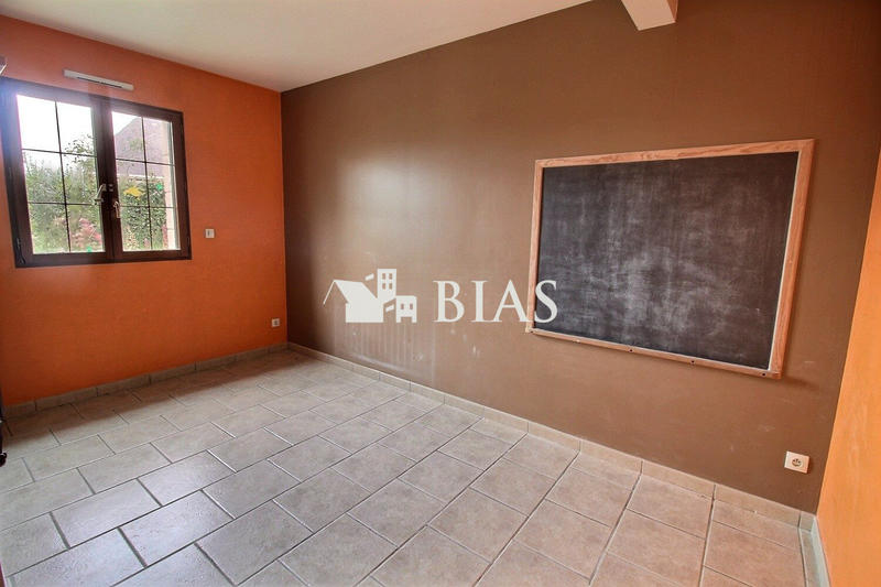 Maison - 165 m² - 8 pièces