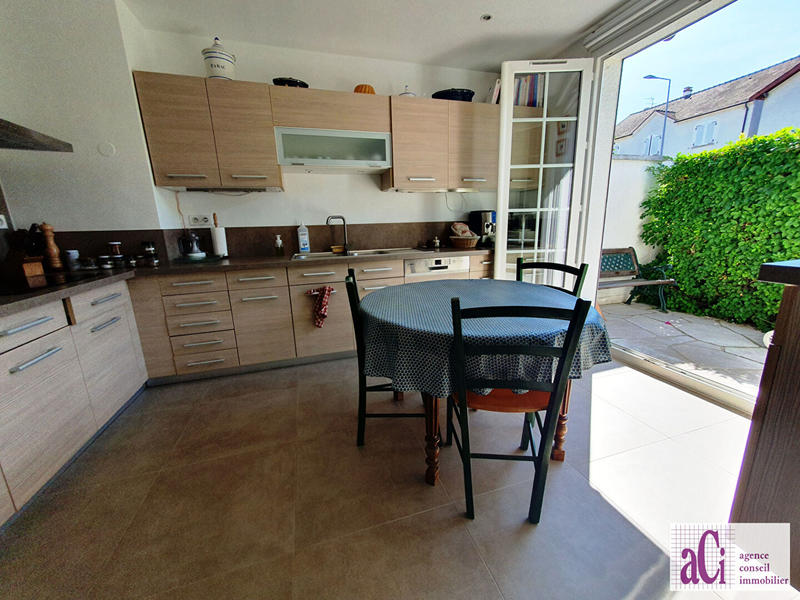 Maison - 177 m² - 7 pièces