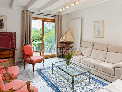 Maison - 194 m² - 7 pièces