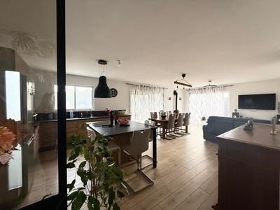 Maison - 89 m² - 4 pièces