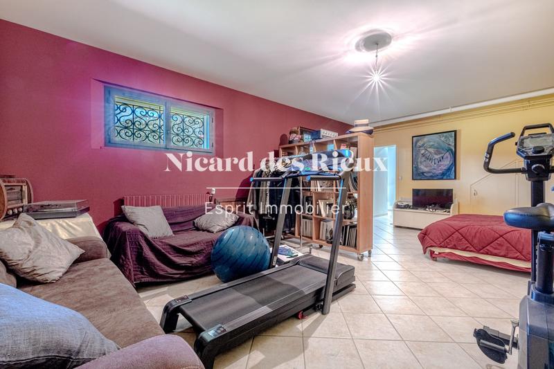 Maison - 260 m² - 7 pièces